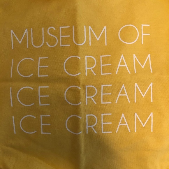 𝅺MUSEUM Of Ice-cream Tote - Picture 3 of 4